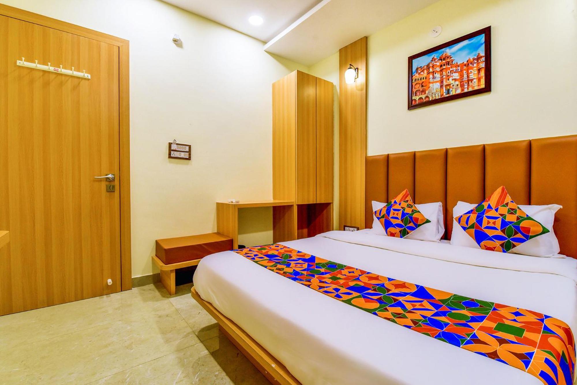 Hotel Fabexpress Mewar Shine Udajpur Exteriér fotografie
